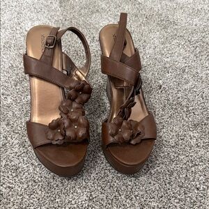 Xhilaration Brown Floral Sandals